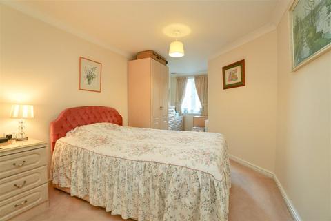 1 bedroom retirement property for sale, The Village, Wigginton, York