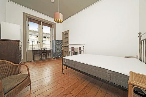 3/2, 53 Bentinck Street, Glasgow, G3 7TS