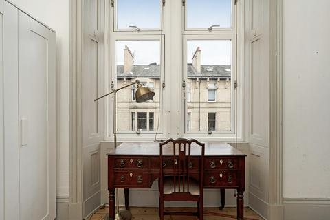 3/2, 53 Bentinck Street, Glasgow, G3 7TS