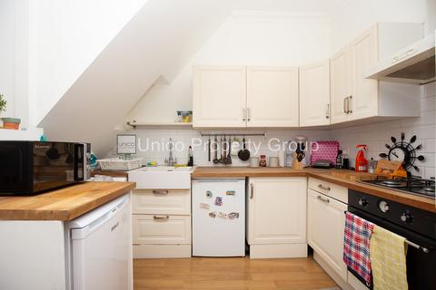 2 bedroom flat for sale, London N21