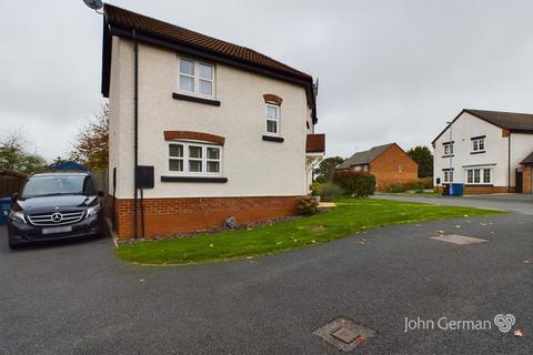 3 bedroom detached house for sale, Bruton Gardens, Great Haywood