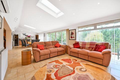 Riverbank Lodge Old Malden Lane, Worcester Park, KT4 7PU