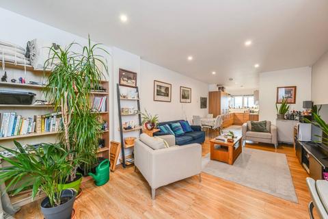 2 bedroom flat for sale, This Space, Wandsworth Road, Nine Elms, London, SW8