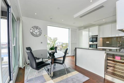 2 bedroom flat to rent, Central Avenue, Sands End, London, SW6