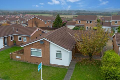 3 bedroom detached bungalow to rent, Camberley Close, Sunderland SR3