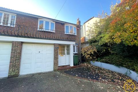 3 bedroom semi-detached house to rent, London Road , Cosham