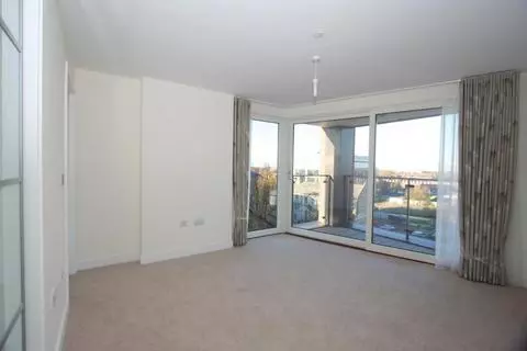3 bedroom apartment to rent – pohled 4