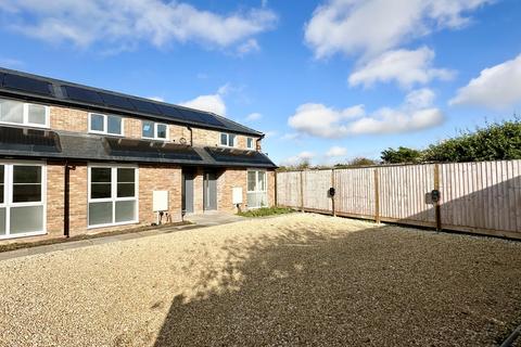 1 bedroom terraced house to rent, Manor Road