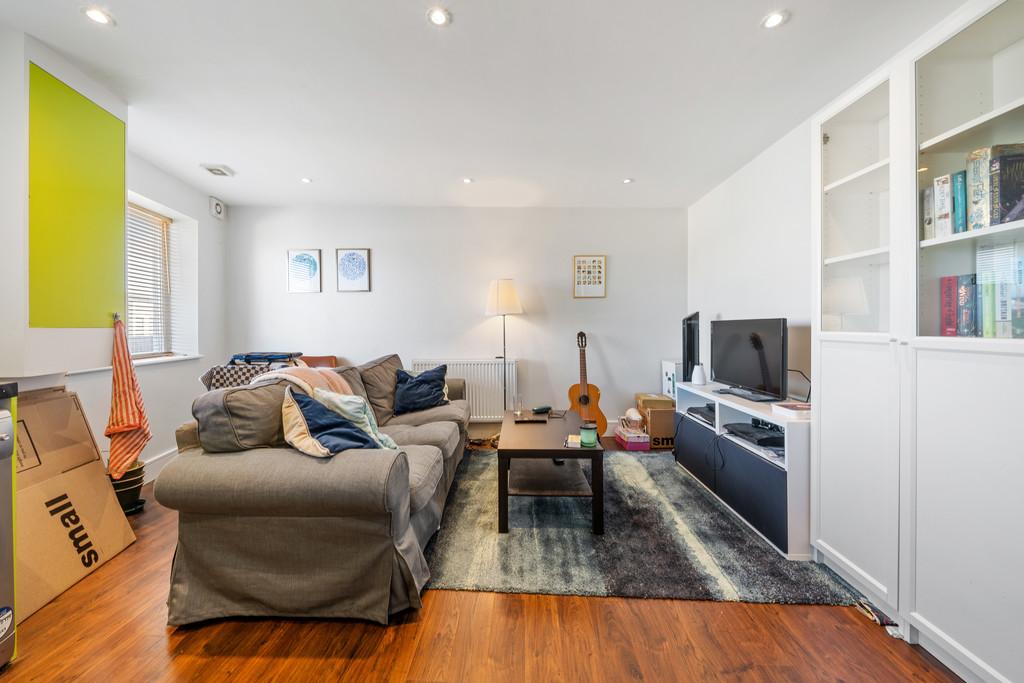 Flat 7, 46 Takoma House N8 8 ED-No Watermark-6