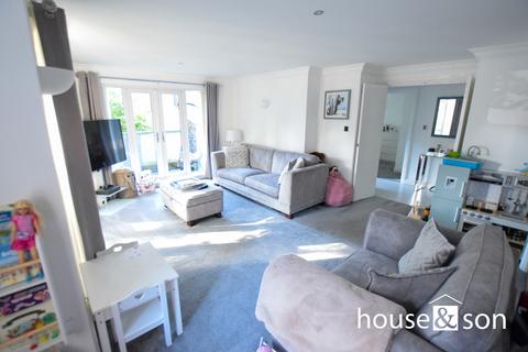 2 bedroom apartment for sale, Embassy CourtGervis Road, East Cliff, Bournemouth