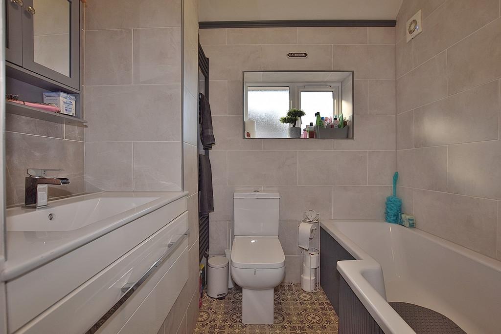Bathroom 01