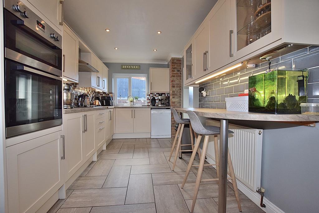 Kitchen 01
