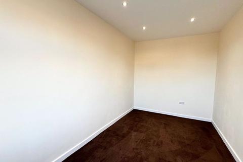 2 bedroom flat to rent, Watling Avenue, Edgware