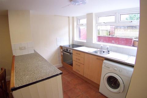 2 bedroom terraced house to rent, Elsham Terrace, Leeds