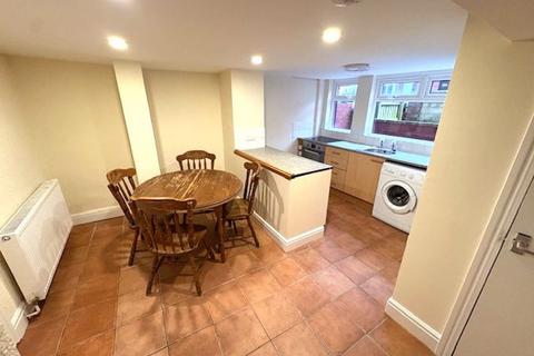 2 bedroom terraced house to rent, Elsham Terrace, Leeds