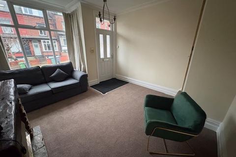 2 bedroom terraced house to rent, Elsham Terrace, Leeds