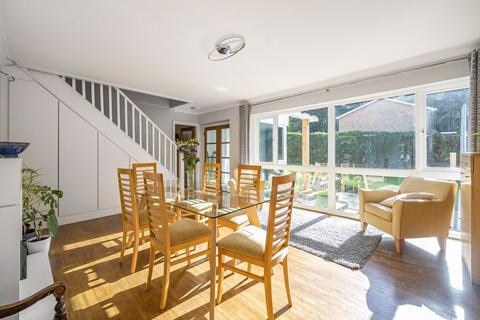 4 Woodhyrst Gardens, Kenley, CR8 5LX