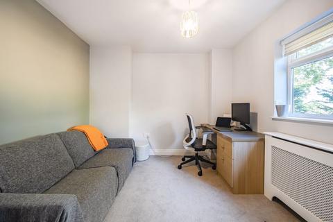 4 Woodhyrst Gardens, Kenley, CR8 5LX