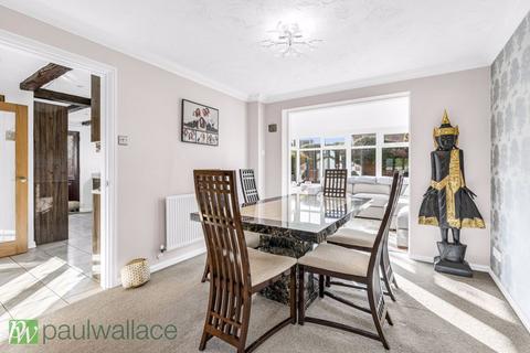 28 Campbell Close, Buntingford, SG9 9BY