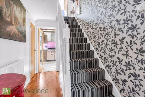 28 Campbell Close, Buntingford, SG9 9BY