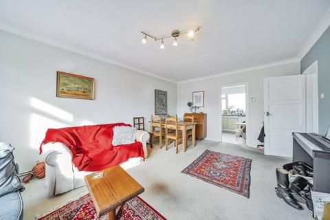 2 bedroom flat to rent, Mantilla Road, Furzedown, London, SW17