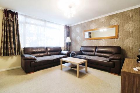 3 bedroom terraced house for sale, Tamar Way, Langley