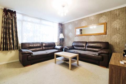 171 Tamar Way, Slough, SL3 8SZ