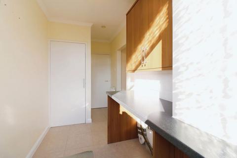 171 Tamar Way, Slough, SL3 8SZ