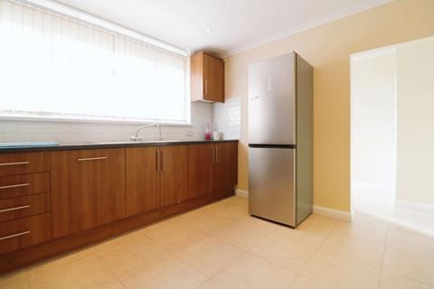 171 Tamar Way, Slough, SL3 8SZ
