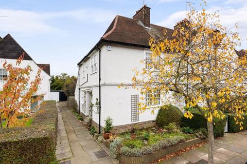 80 Willifield Way, London, NW11 6YJ