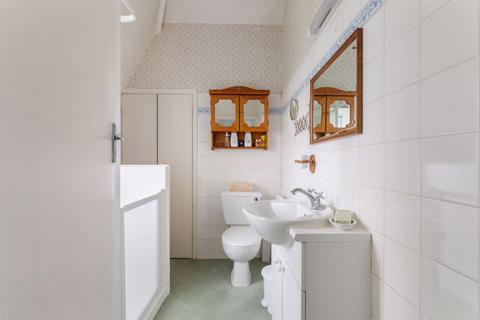 80 Willifield Way, London, NW11 6YJ
