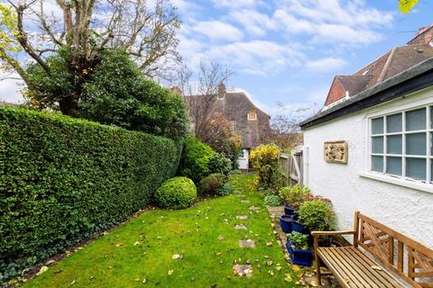 80 Willifield Way, London, NW11 6YJ