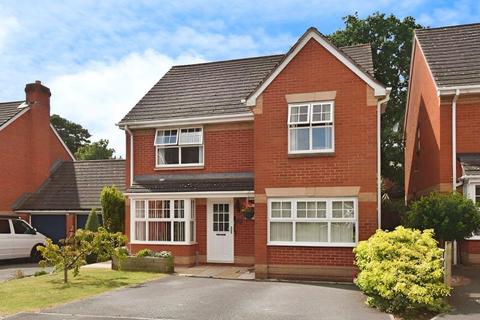 4 bedroom detached house for sale, Knights Crescent, Exeter