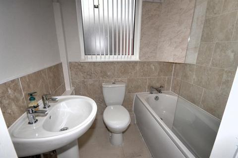 3 bedroom terraced house for sale, Smawthorne Grove, Castleford