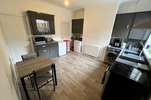 3 bedroom terraced house for sale, Smawthorne Grove, Castleford