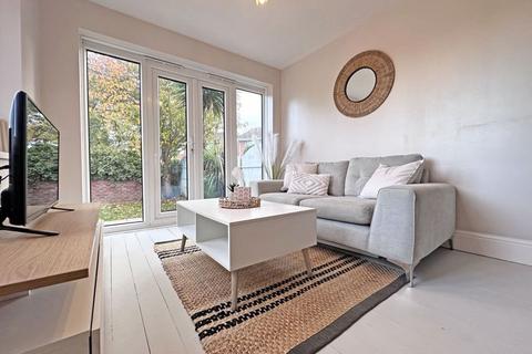 3 Bertram Close, Tipton, DY4 0EL