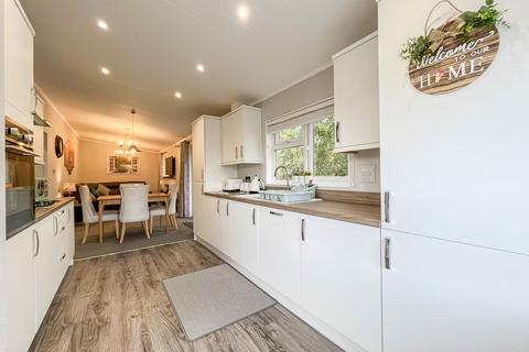 2 bedroom detached bungalow for sale, Pendeford Hall Lane, Wolverhampton