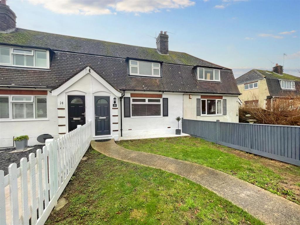 Sunny Close, Worthing BN12 2 bed house to rent £1,400 pcm (£323 pw)