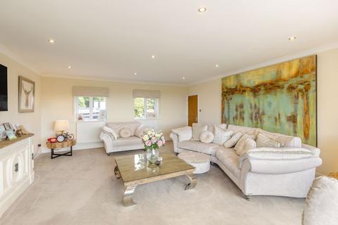 5 bedroom detached house to rent, Marley Common, Haslemere