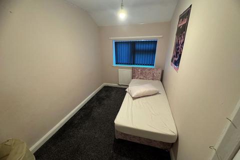 2 bedroom terraced house to rent, Manor Street, Huddersfield