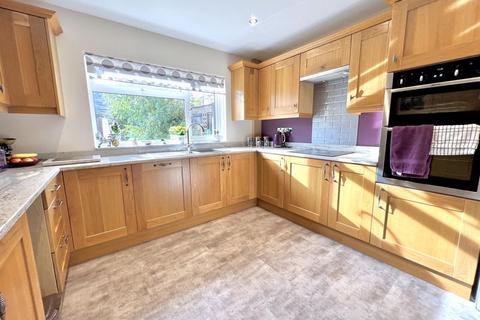 4 bedroom detached house for sale, Northview Road, Dunstable