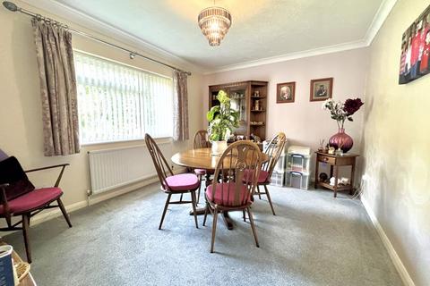 4 bedroom detached house for sale, Northview Road, Dunstable