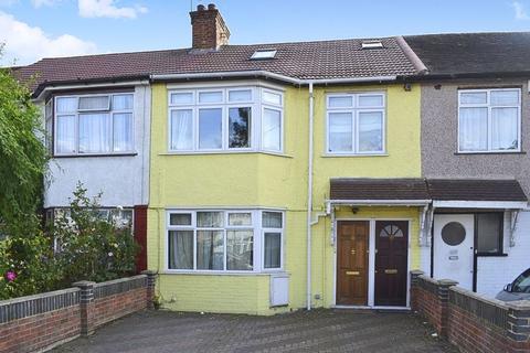 Station Crescent, Wembley