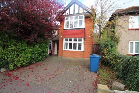 4 bedroom semi-detached house to rent, Southfield Park, Harrow