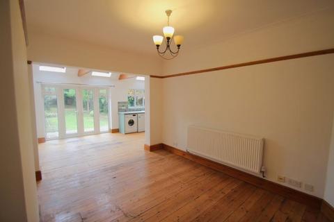 4 bedroom semi-detached house to rent, Southfield Park, Harrow