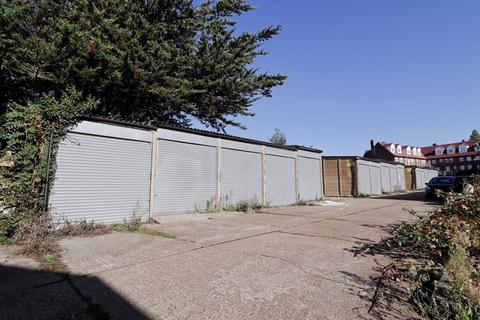 Garage to rent, Tennyson Drive, Pitsea, Basildon