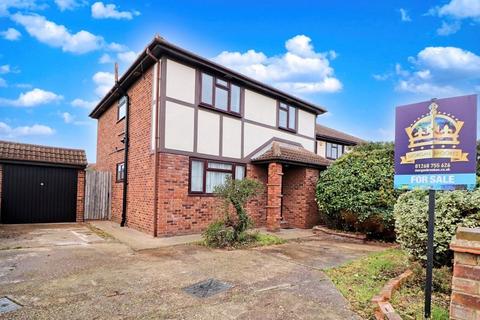 4 bedroom detached house for sale, Link Road, Canvey Island