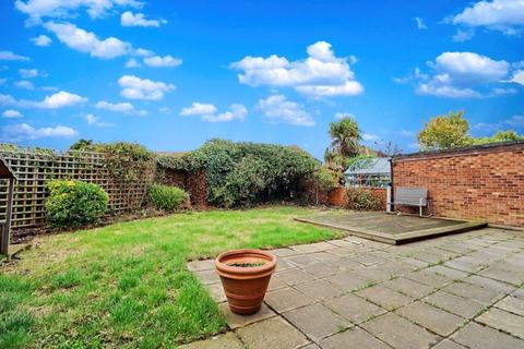 4 bedroom detached house for sale, Link Road, Canvey Island