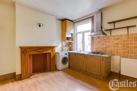 196b Upper Clapton Road, London, E5 9DH
