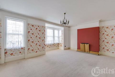 196b Upper Clapton Road, London, E5 9DH